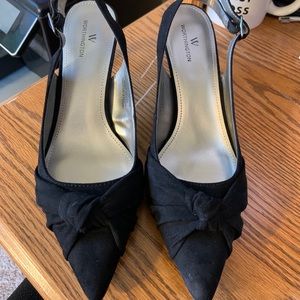 Worthington Black Kitten Heel Pumps with knot